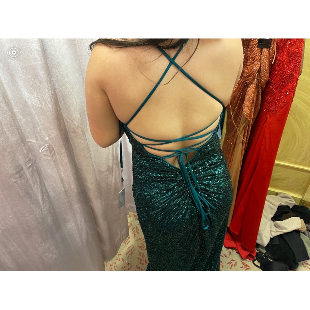 BRAND NEW PROM DRESS!